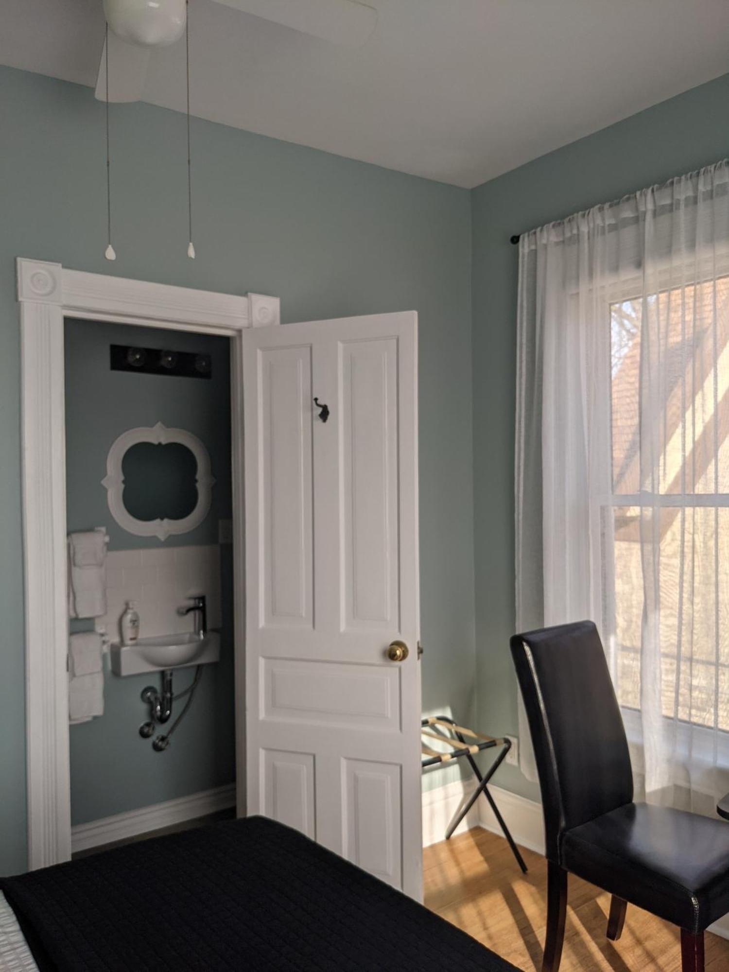 Colborne Bed And Breakfast Goderich Ruang foto